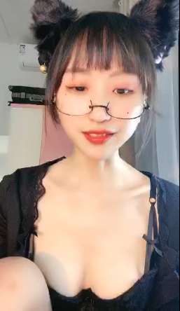 草莓味妹妹(蘸点蜜桃酱) 合集下载-[84V-47.47GB]