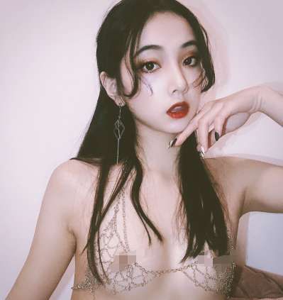 Qinweiyingjie婕哥 合集下载-[899P-43V-11.30GB]